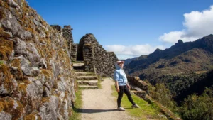 Travelers visiting Wiñay Wayna ruins during the Inca Trail One Day Tour with Pacha Perú Explorers